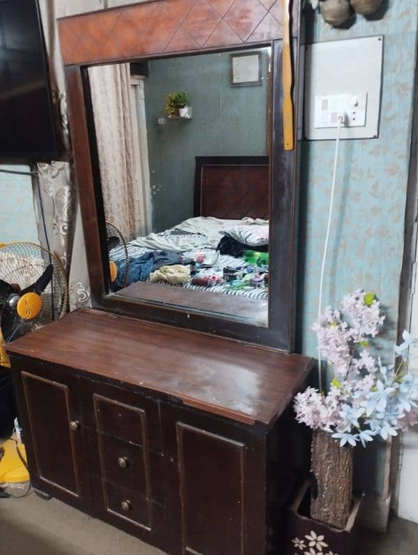 Dressing table 2