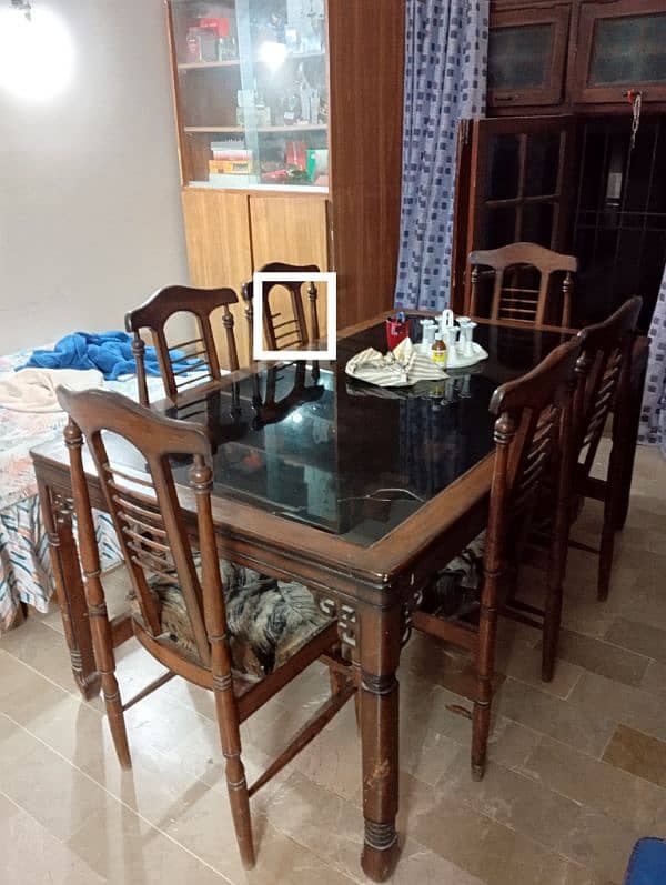 wooden Dining Table 6 seater Used 4