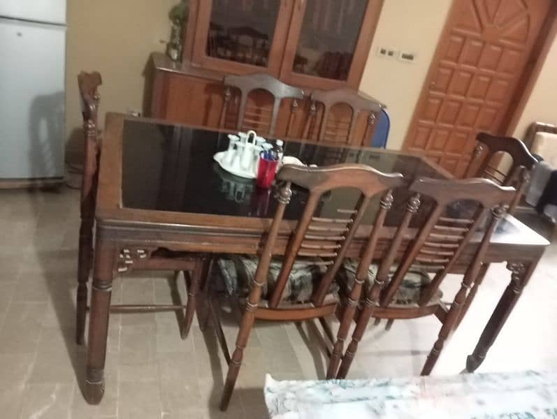 wooden Dining Table 6 seater Used 7