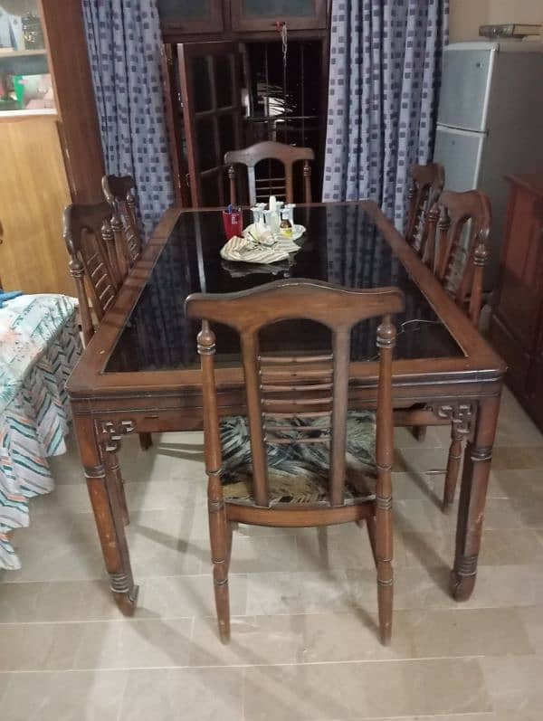 wooden Dining Table 6 seater Used 9