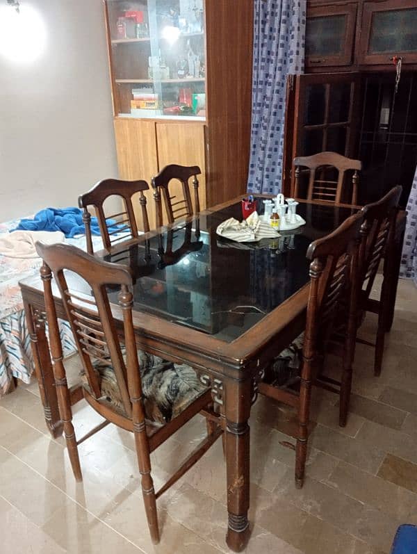 wooden Dining Table 6 seater Used 10