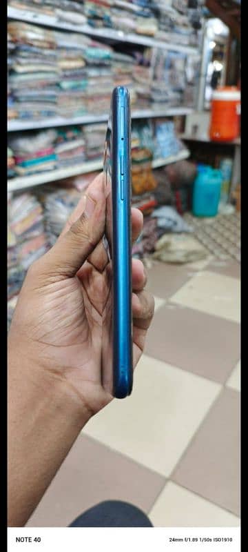 oppo a5s 4/64 dual sim condition 10/7 with box and chrger 4