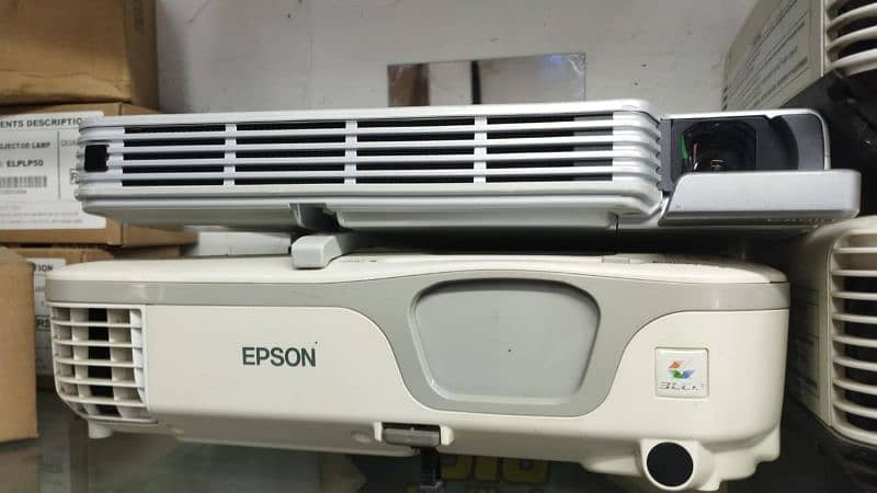 WE HAVE ALL KINDS OF PROJECTORS AVAILBLE IN DUBAI IMPORT 03152965654 14