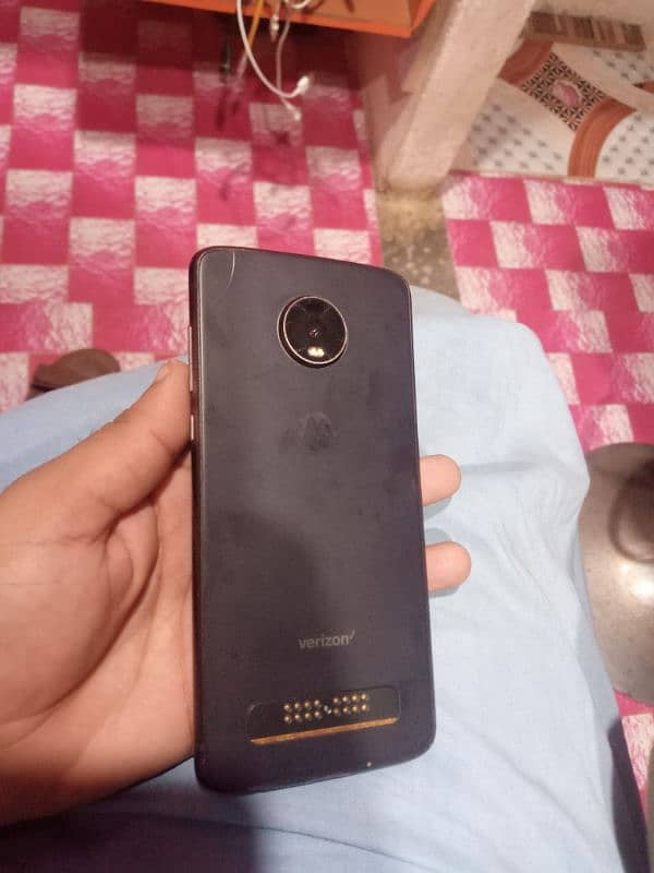 Moto z4 android for sale 4/128 pta approved 6