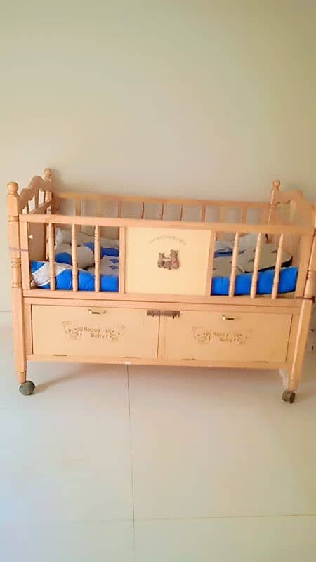 Baby cot for sale 0