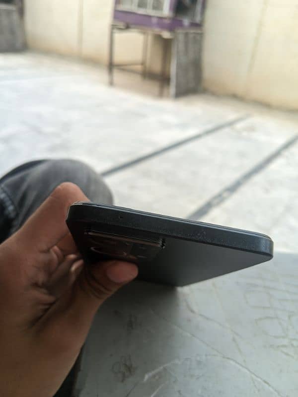 Oppo F21 pro matte black 3