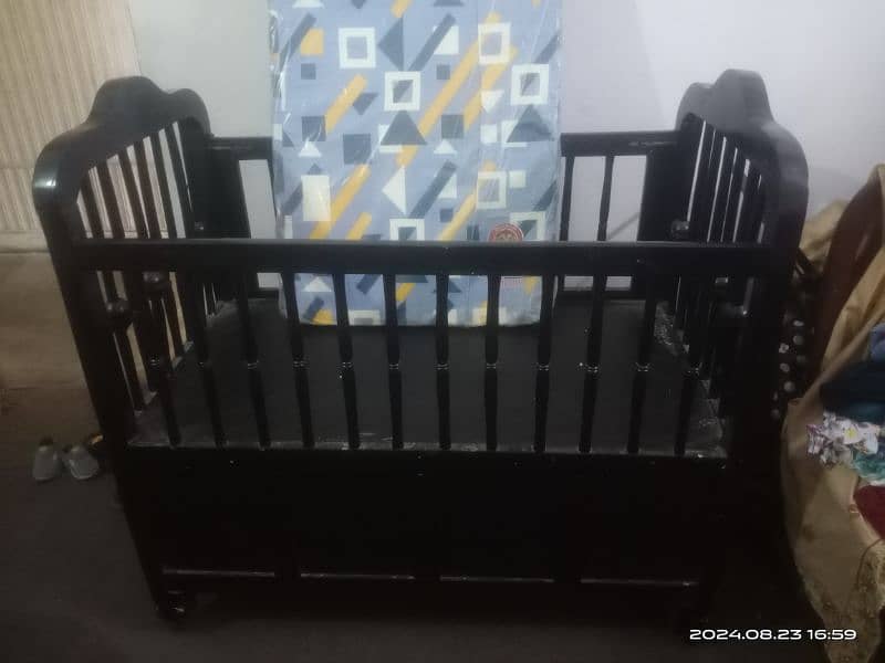 Moveable Baby Cot 1