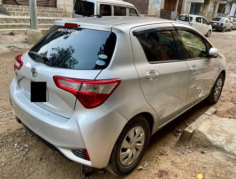 Toyota Vitz 2017 4