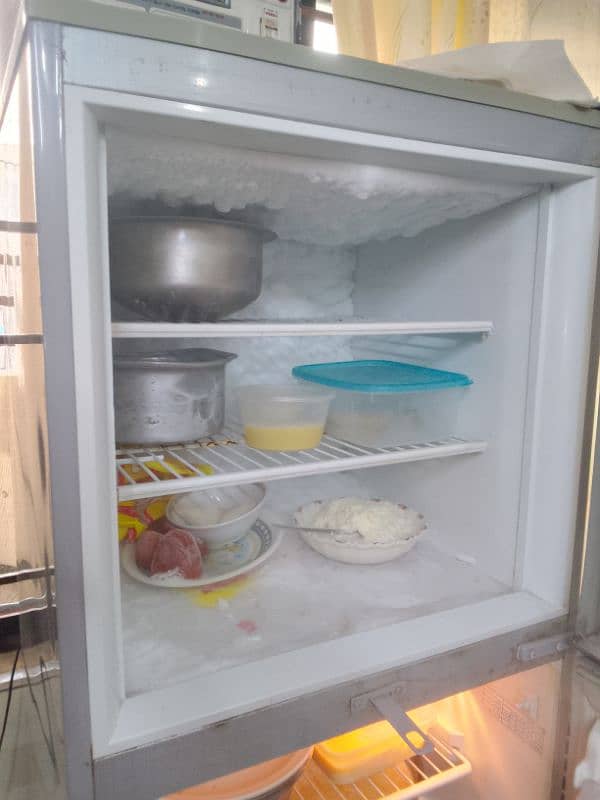 PEL refrigerator urgent sale 0