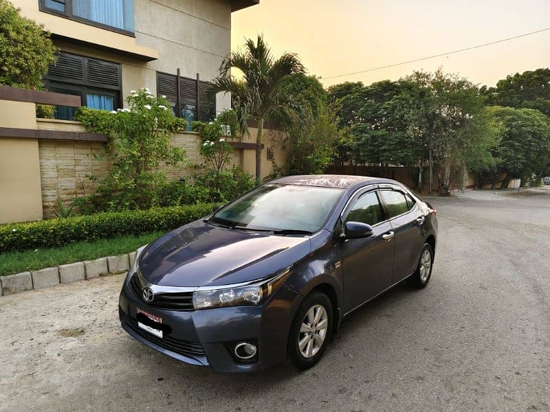 TOYOTA COROLLA ALTIS (AUTO) 1.6cc MODEL 2016 ORIGINAL STRONG BLUE COLR 2