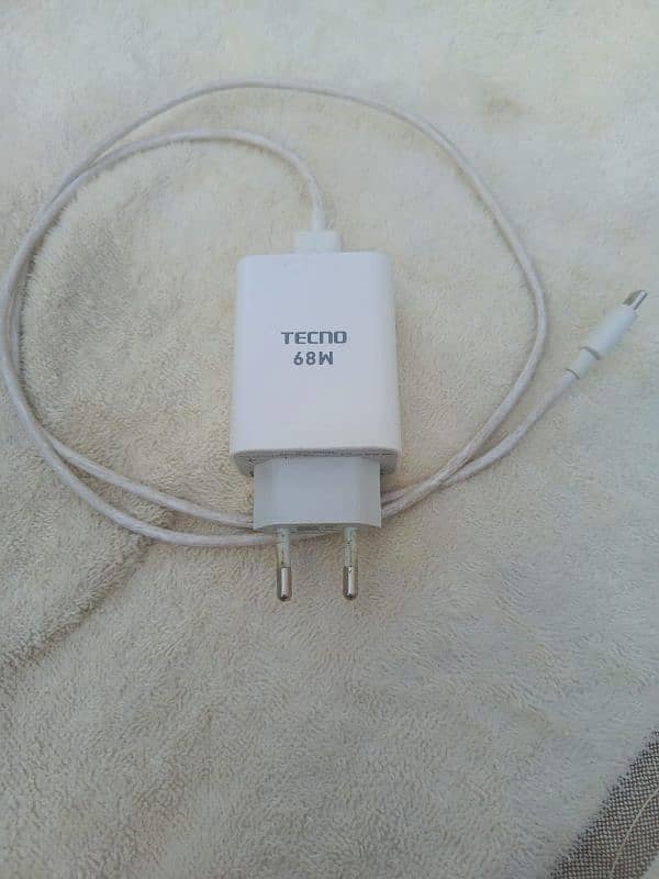 Tecno Pova 5 Pro 5G 8/256 4