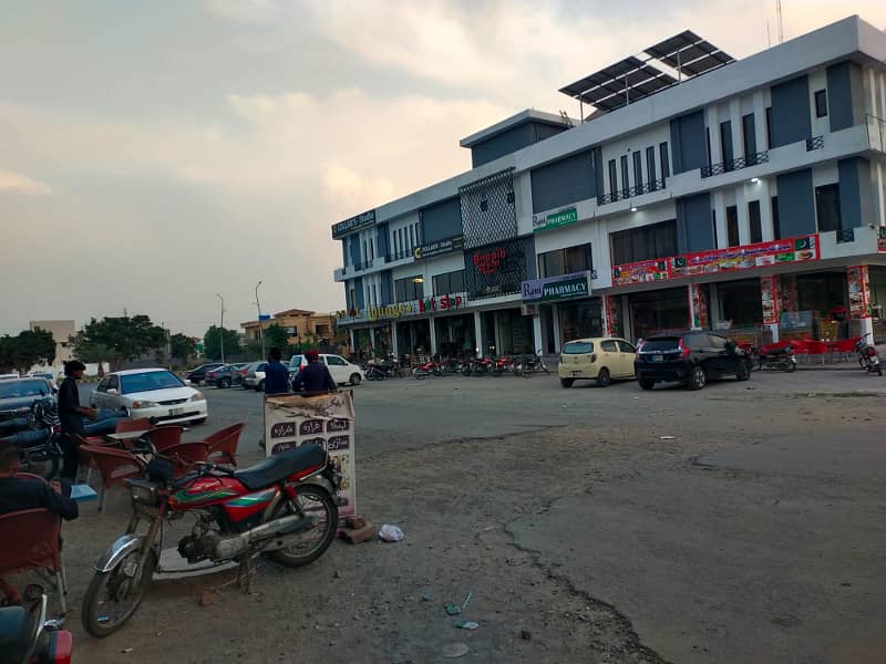 4 Marla Facing Stadium Commercial Building For Sale In A-Block Khayaban e Amin Society 14