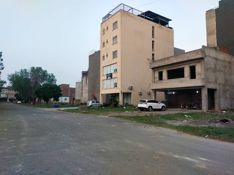 4 Marla Facing Stadium Commercial Building For Sale In A-Block Khayaban e Amin Society 15