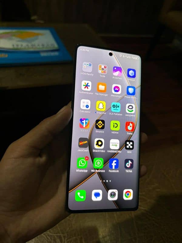 Tecno spark 20 pro+ full box 3