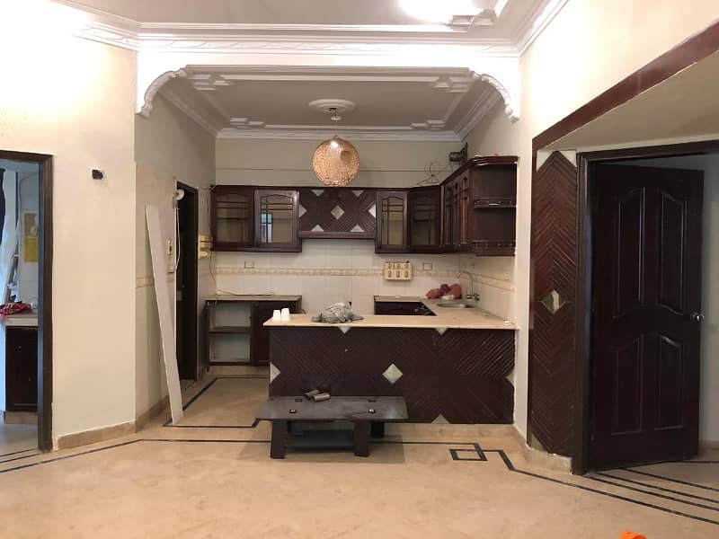 independent bungalow singel story have three bed dd for rent in johar 0