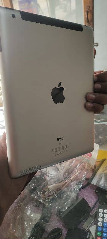 iPhone iPad 2  2GB RAM 32 memory for sale 6500 2