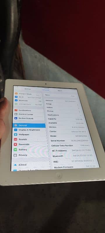 iPhone iPad 2  2GB RAM 32 memory for sale 6500 5