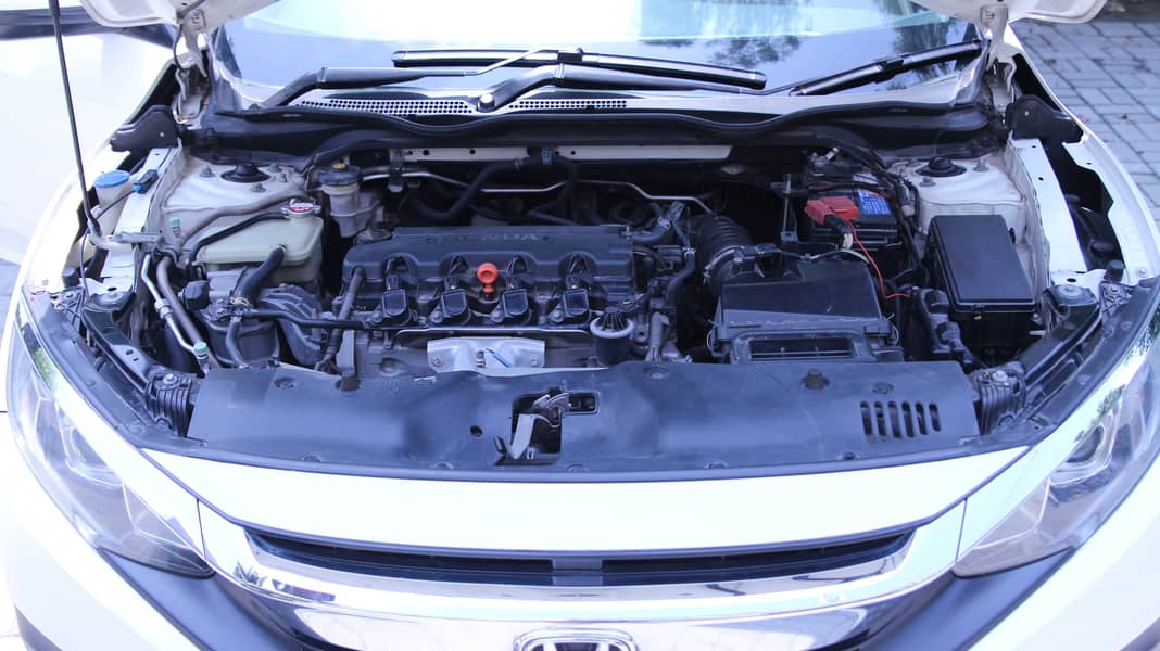 Honda Civic 1.8 i-VTEC CVT 17