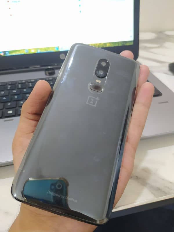 OnePlus 6 in Mint Condition 3