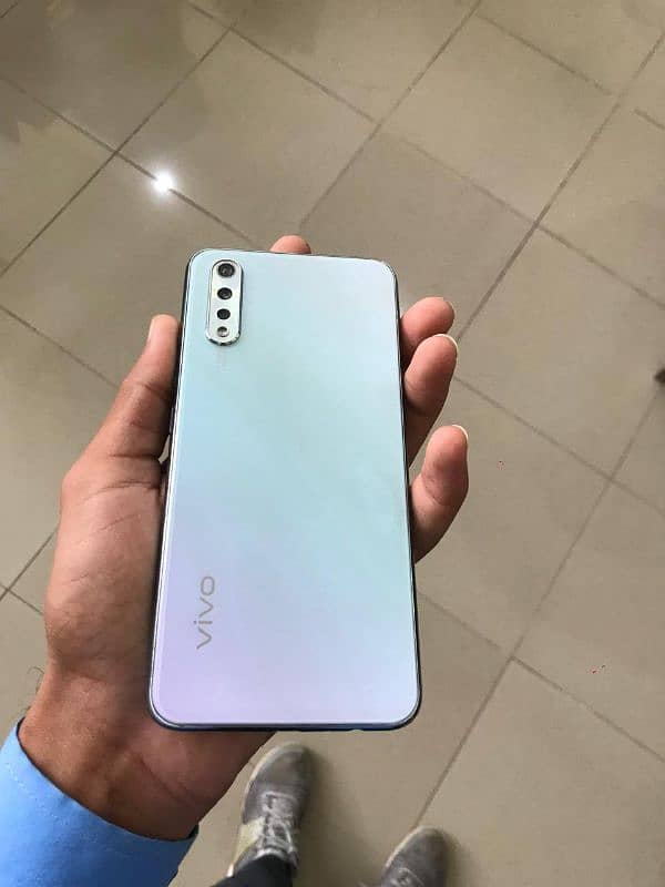 Vivo s1 4/128 4