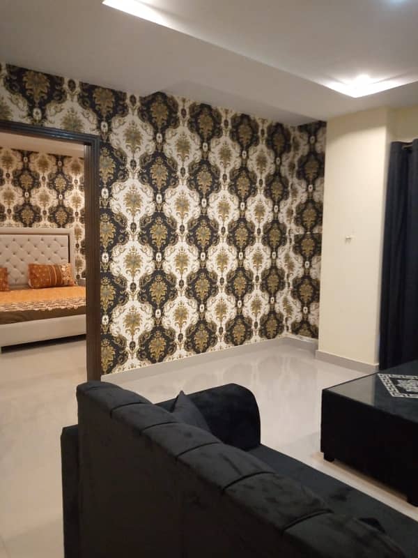 Par Day short time One BeD Room apartment Available for rent in Bahria town phase 4 and 6 empire Heights 2 Family apartment 5