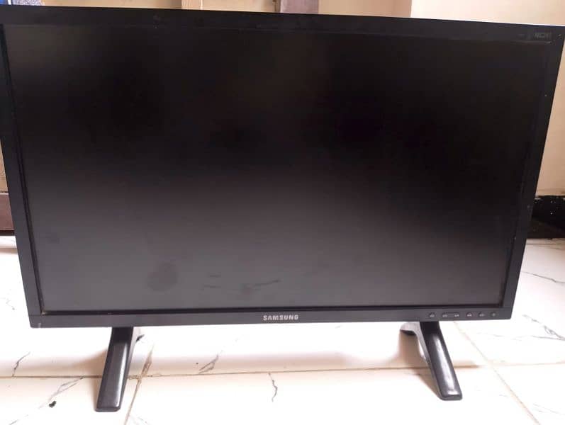 24 inch monitor for urgent sale 1