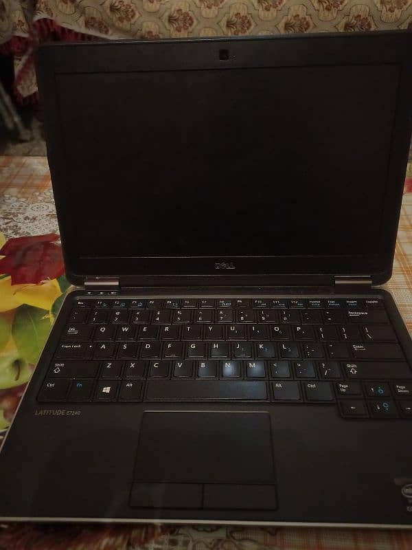 Lap top latitude 1