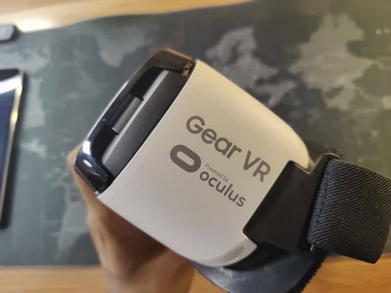 Samsung gear vr without box but with user manual and inner box 2