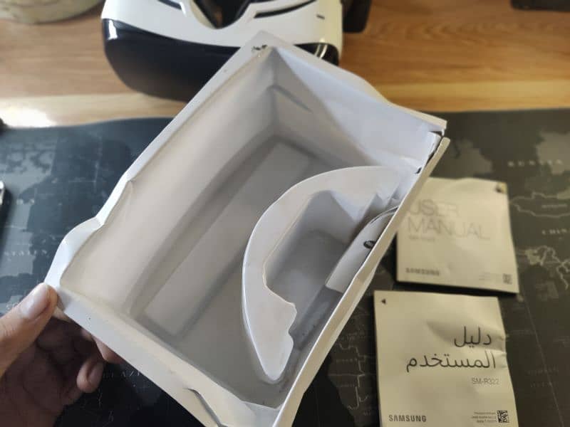 Samsung gear vr without box but with user manual and inner box 7