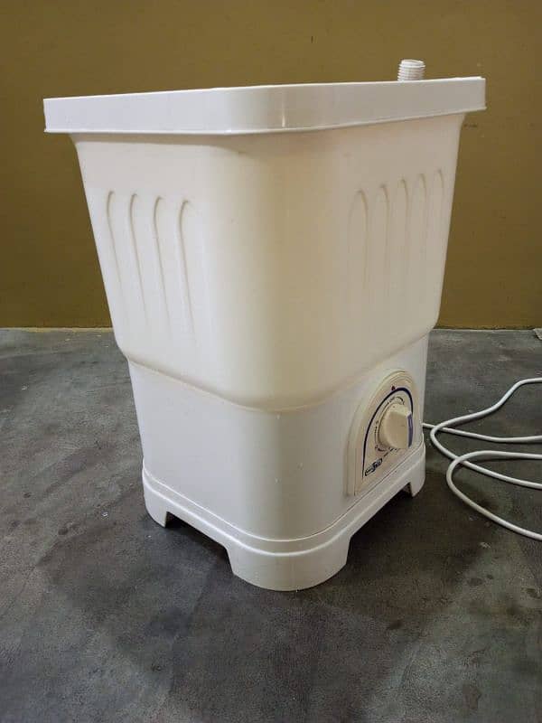 Mini washing machine for baby clothes 1