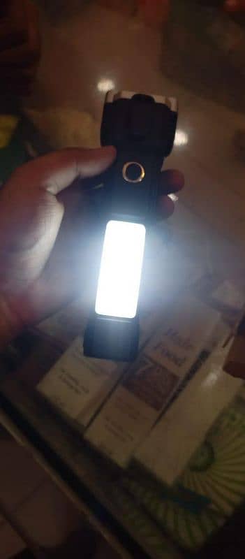 High strong Rechargeable flash LED Light 0