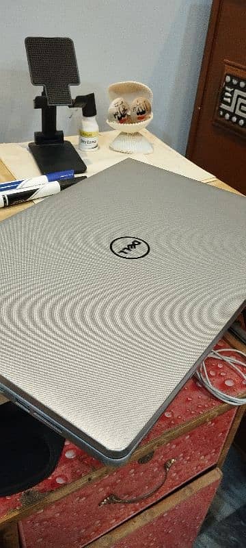 Dell Inspiron 512GB SSD 12GB RAM 4GB Graphics for Smooth Multitasking 9