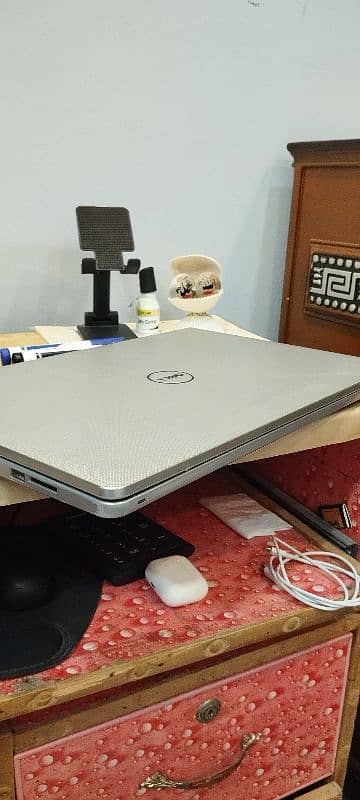 Dell Inspiron 512GB SSD 12GB RAM 4GB Graphics for Smooth Multitasking 10