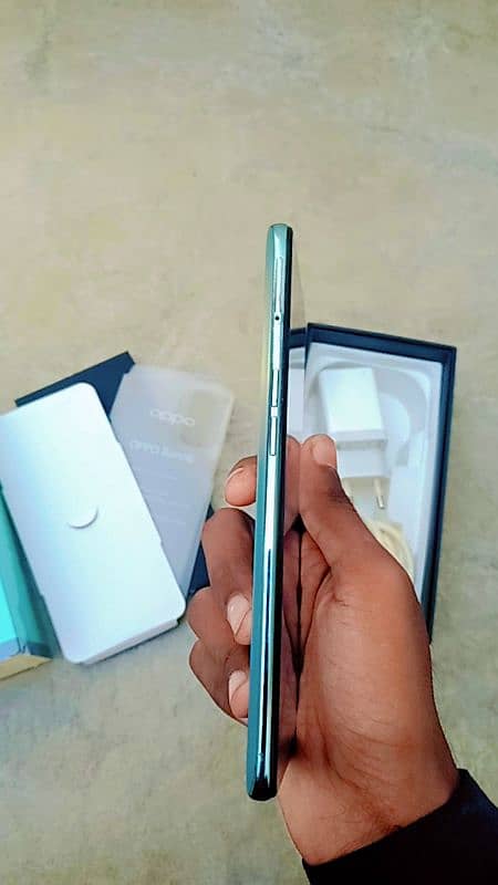 oppo Reno 6 8 128 with complete box all okay minor shed h urgent sale 7