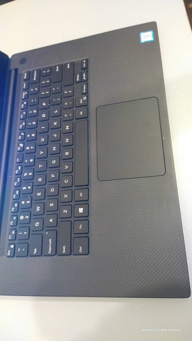 Dell xps 15 7590 0