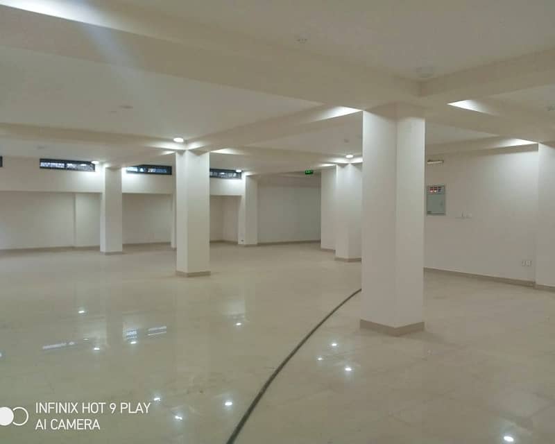 18 Marla Commercial Basement available for rent with lift 4