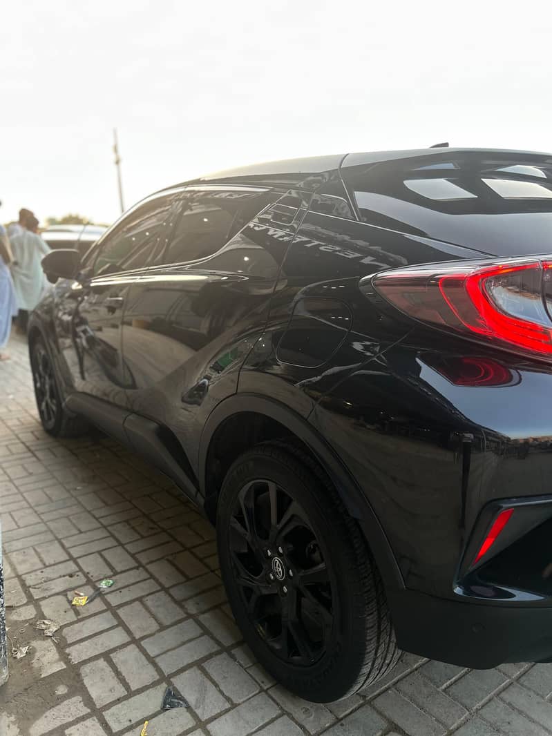 Toyota C-HR 2017 3