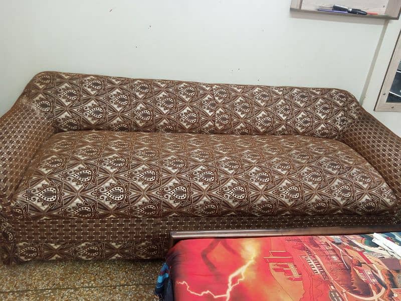 4 siter sofa new condition 1