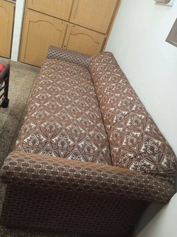 4 siter sofa new condition 2