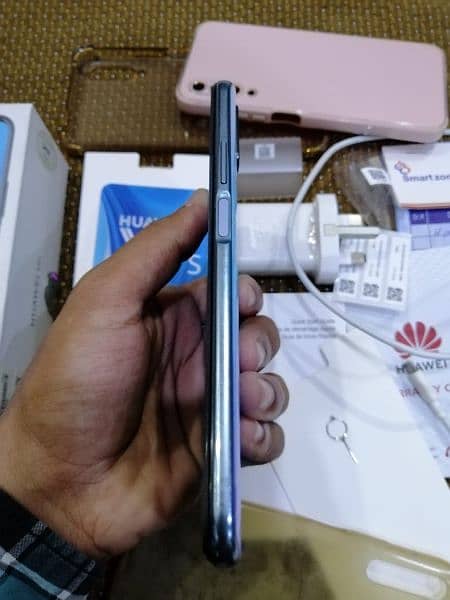 Huawei y9s 10 by 10 condition 4