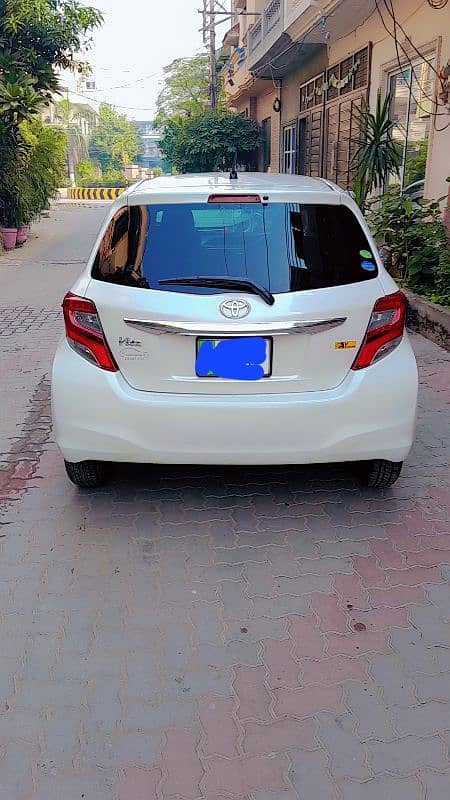 Toyota Vitz 2014/2017 1