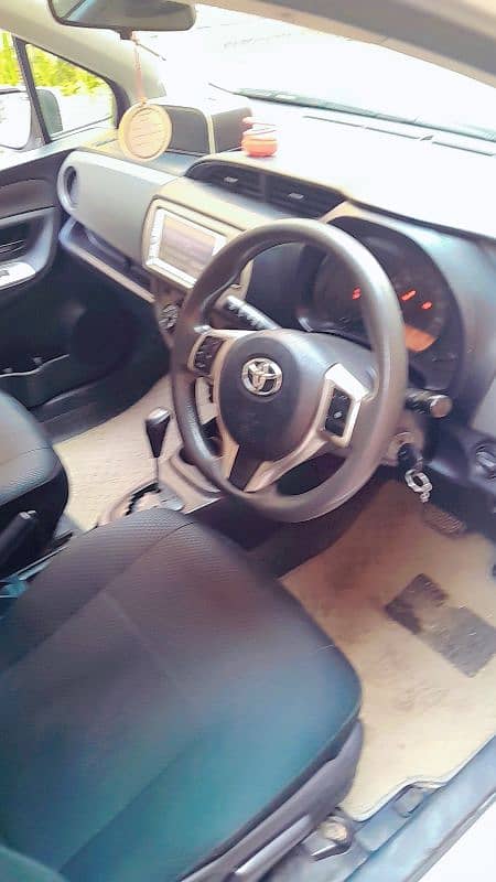 Toyota Vitz 2014/2017 5