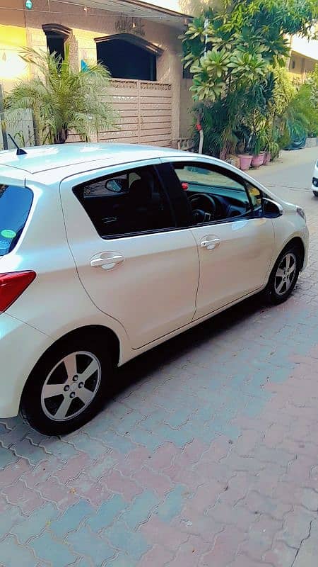 Toyota Vitz 2014/2017 10