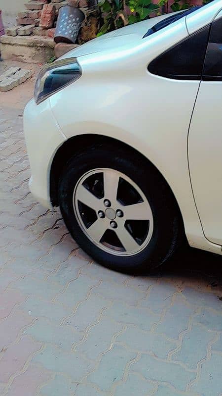 Toyota Vitz 2014/2017 13