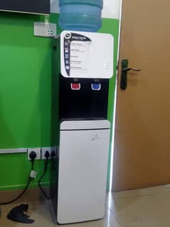 Water dispenser with 3 month usages