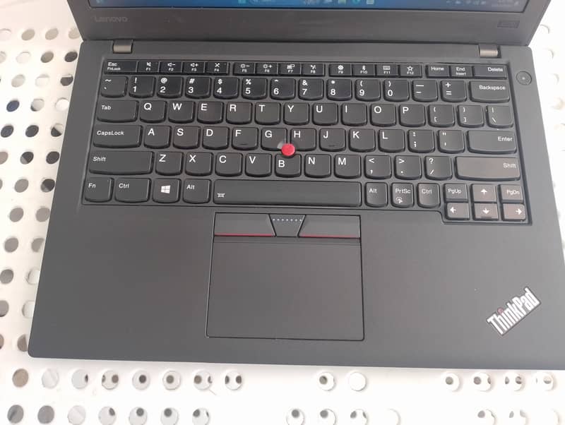 Lenovo ThinkPad X270 2