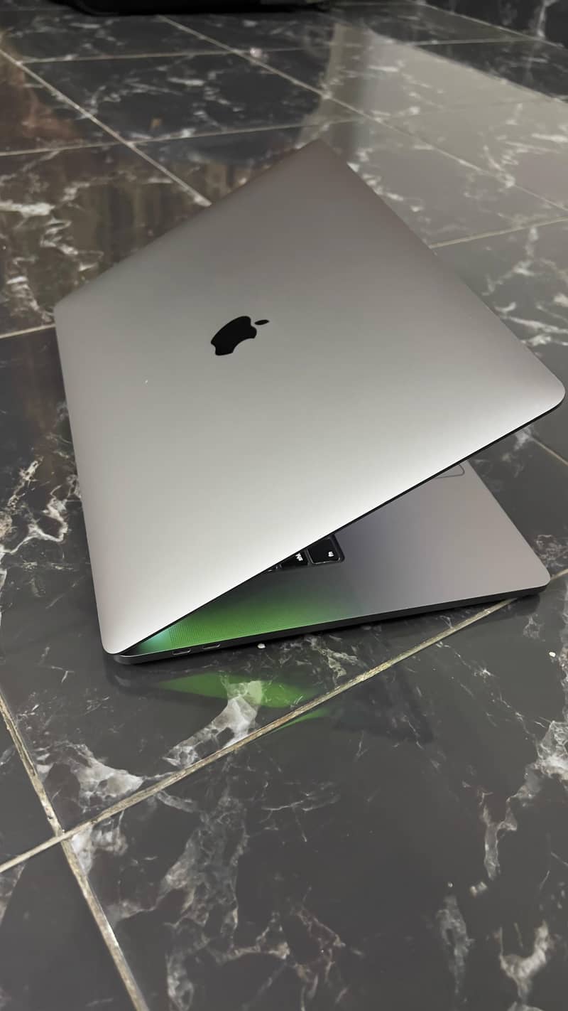 MacBook pro 2019, 16"inch 1