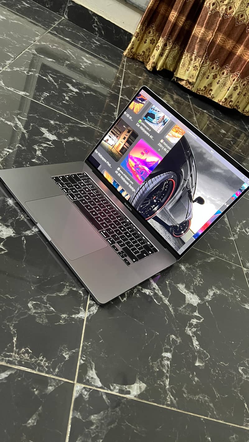 MacBook pro 2019, 16"inch 6