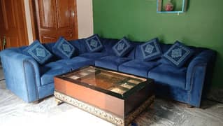 7S  Sofa +central table +corner and wall decor  with decoration pieces