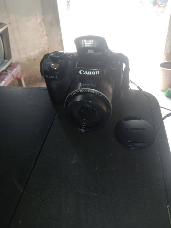 DSLR camera canon 1